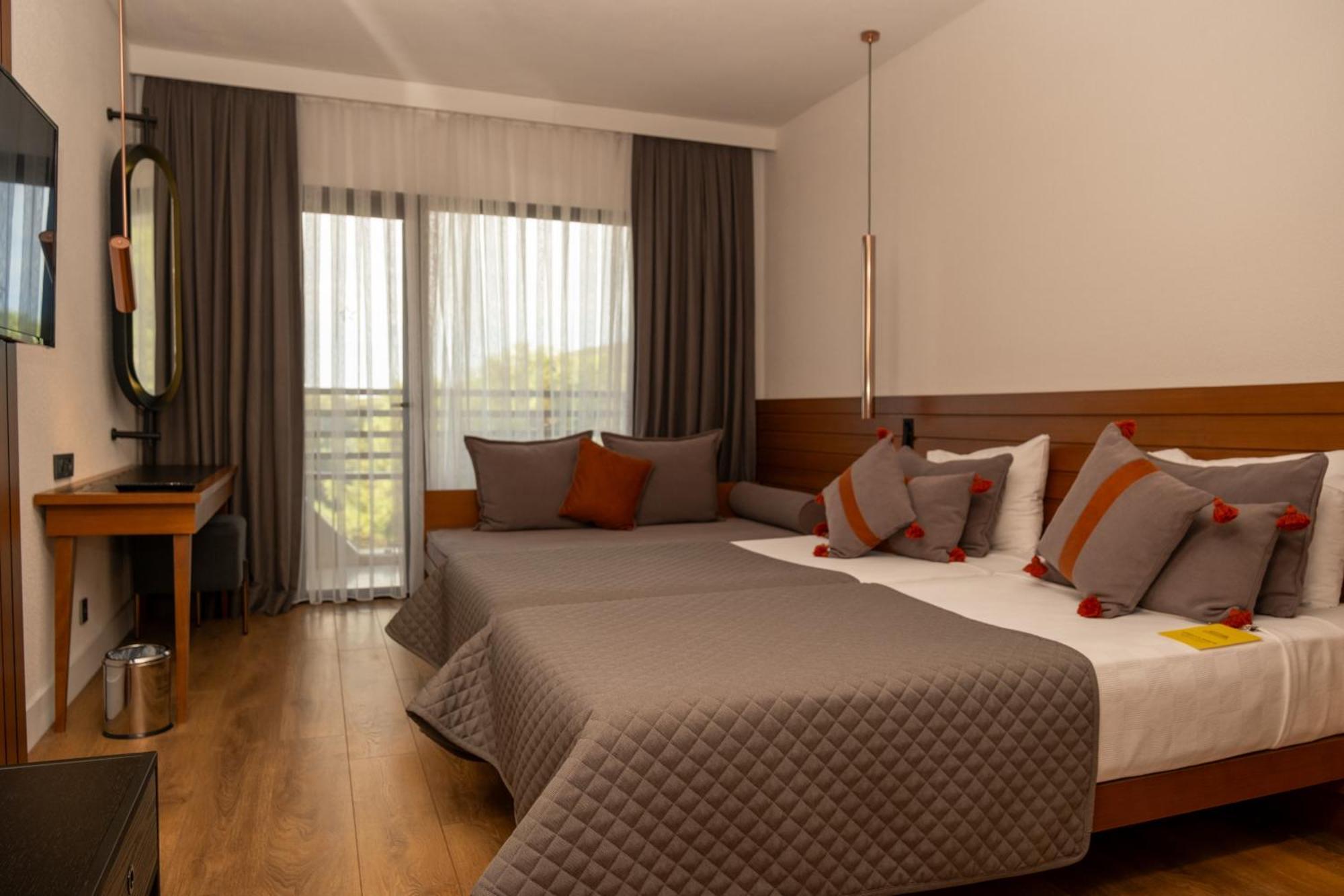 Hotel Tui Magic Life Sarigerme Esterno foto